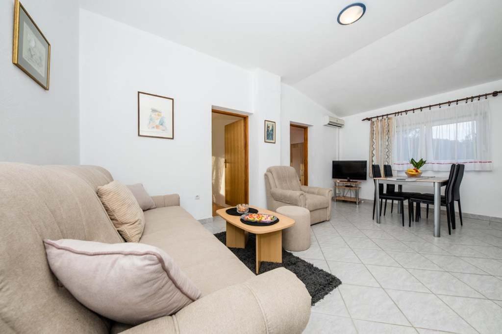 Apartmani Luka Banjol Exteriér fotografie