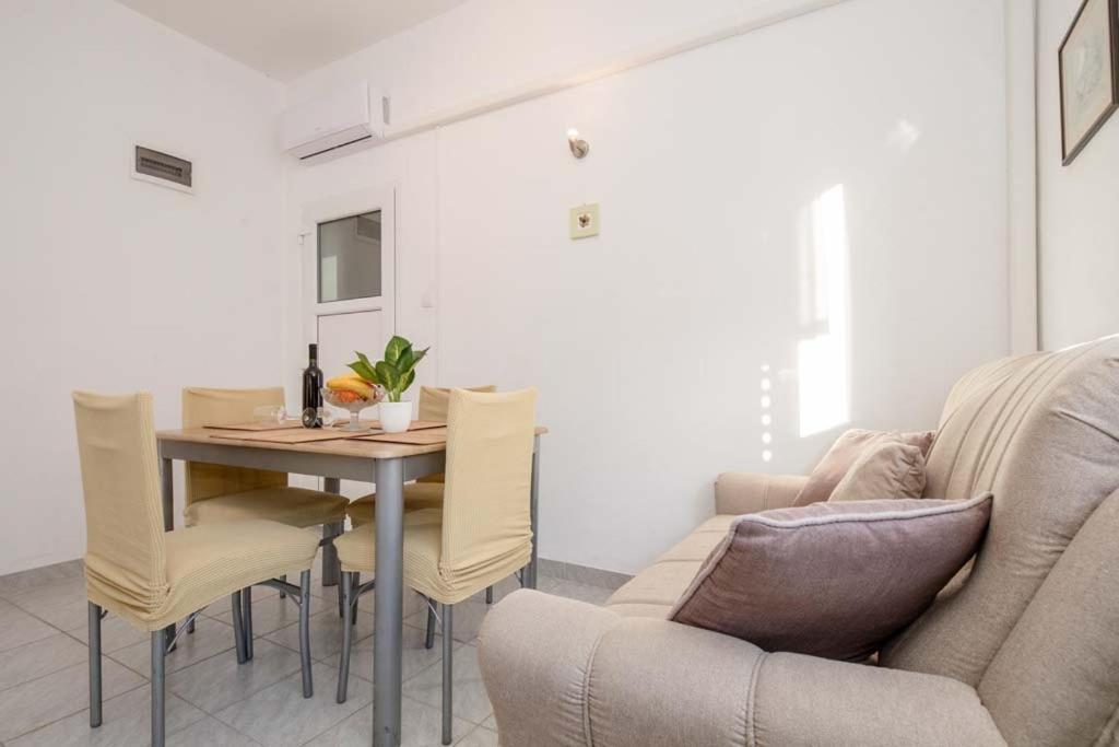 Apartmani Luka Banjol Exteriér fotografie