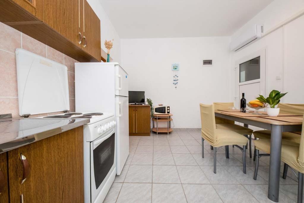 Apartmani Luka Banjol Exteriér fotografie