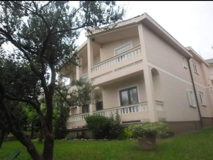 Apartmani Luka Banjol Exteriér fotografie