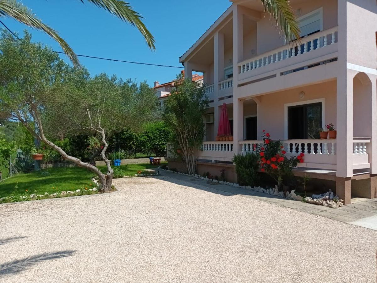 Apartmani Luka Banjol Exteriér fotografie